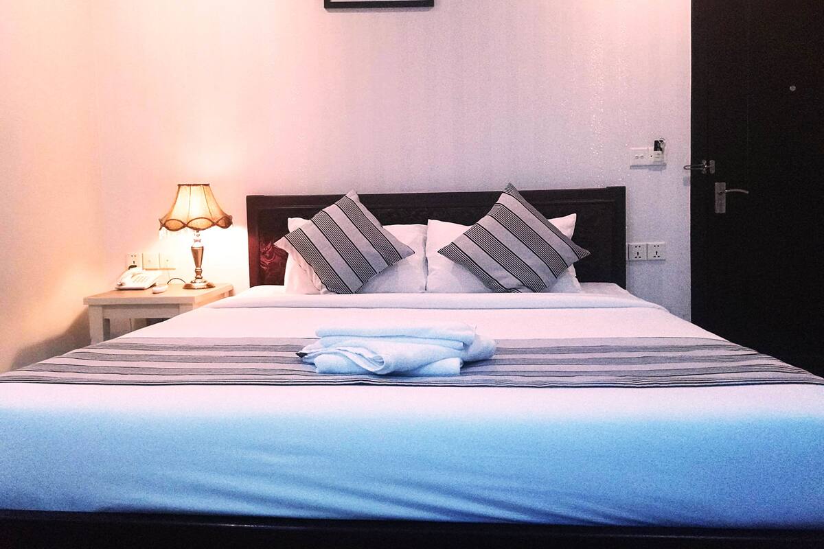 Superior Double Room | In-room safe, desk, rollaway beds (surcharge), WiFi (free)