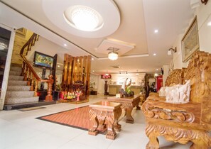 Reception hall - Leaph Sokhak hotel (Phnom Penh)