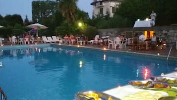 Piscine extérieure