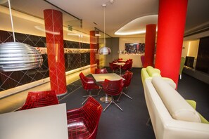 Television - Hotel Oasis Plaza (Benidorm)