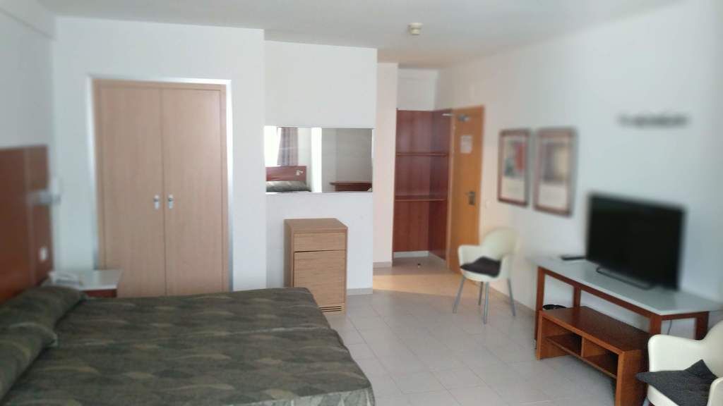 standard quadruple room | desk, blackout curtains, free wifi, bed sheets