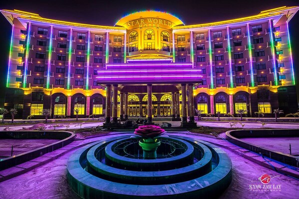 Front of property – evening/night - Star World Hotel (Naypyidaw)