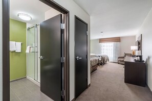 스탠다드룸, 퀸사이즈침대 2개, 금연 | 필로우탑 침대, 책상, 다리미/다리미판, 무료 WiFi