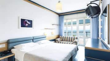 Een kluis op de kamer, een bureau, babybedden, gratis wifi