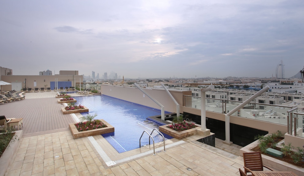 Metropolitan Dubai Hotel Book with Tabby or Tamara 4 Metropolitan Dubai Hotel: Luxury Stays in the Heart of Dubai