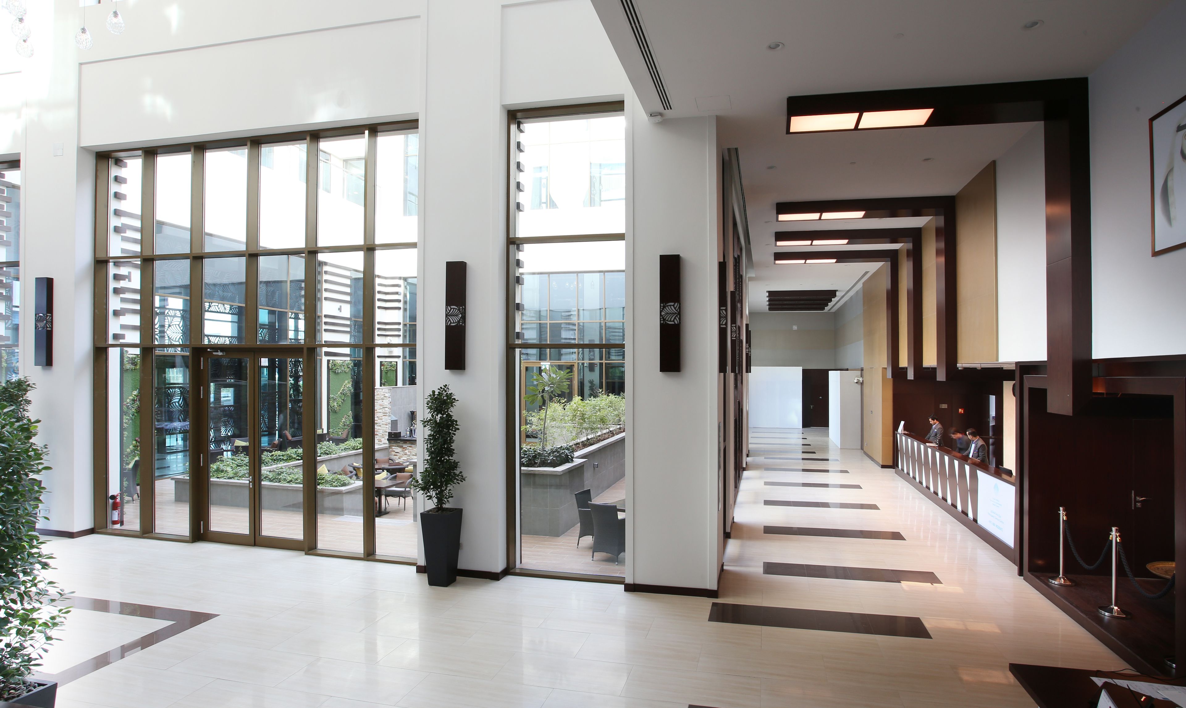 Photo - Metropolitan Hotel Dubai