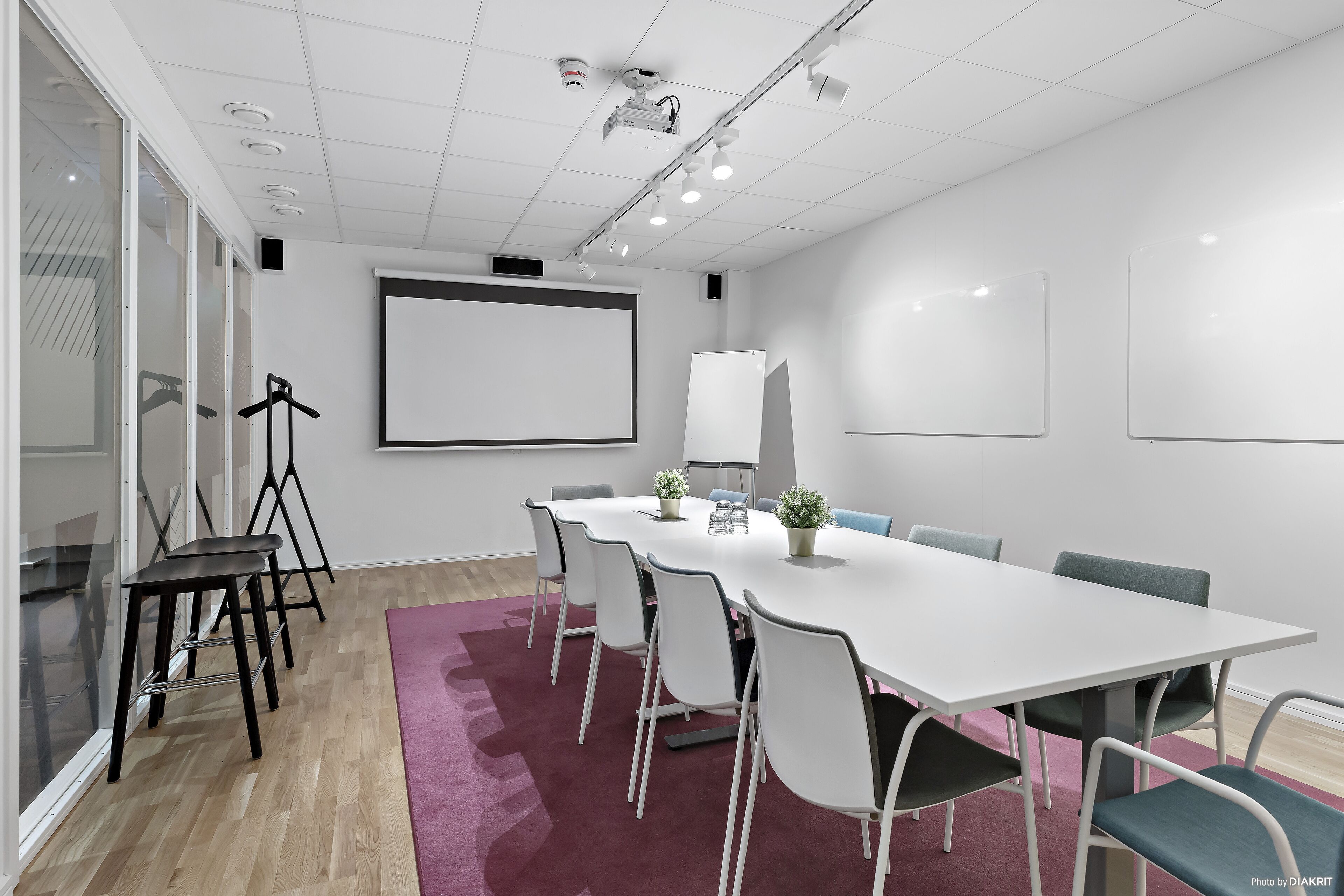 classic apartment | meeting facility