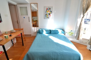 Superior Studio | Iron/ironing board, free WiFi - The Short Let West Kensington (London)