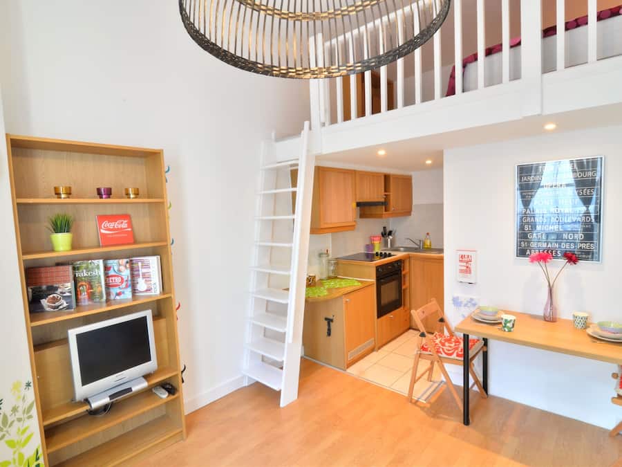 Superior Studio | Iron/ironing board, free WiFi