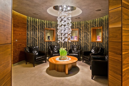 Salas de tratamiento para parejas, tratamientos corporales, aromaterapia