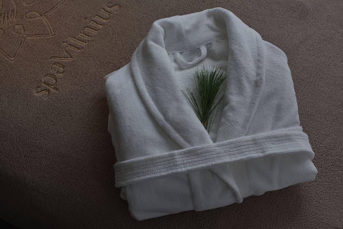 couples treatment room(s), body treatments, aromatherapy, body wraps