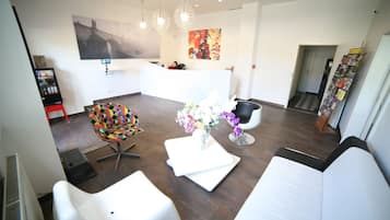 Sittområde i lobbyn