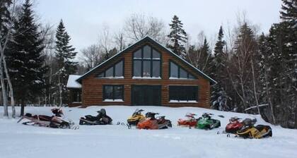Lake Parlin Lodge & Cabins