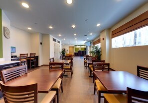 Daily continental breakfast (USD 1 per person)