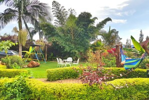 Garden - Yambi Guesthouse (Kigali)