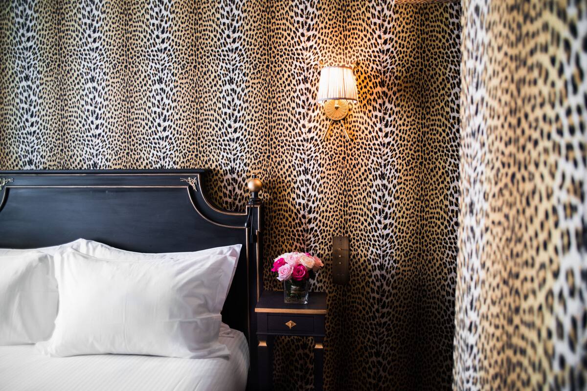 Premium bedding, pillowtop beds, minibar, in-room safe