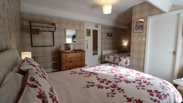 Family Room (sleeps 3) | Individually decorated, individually furnished, bed sheets