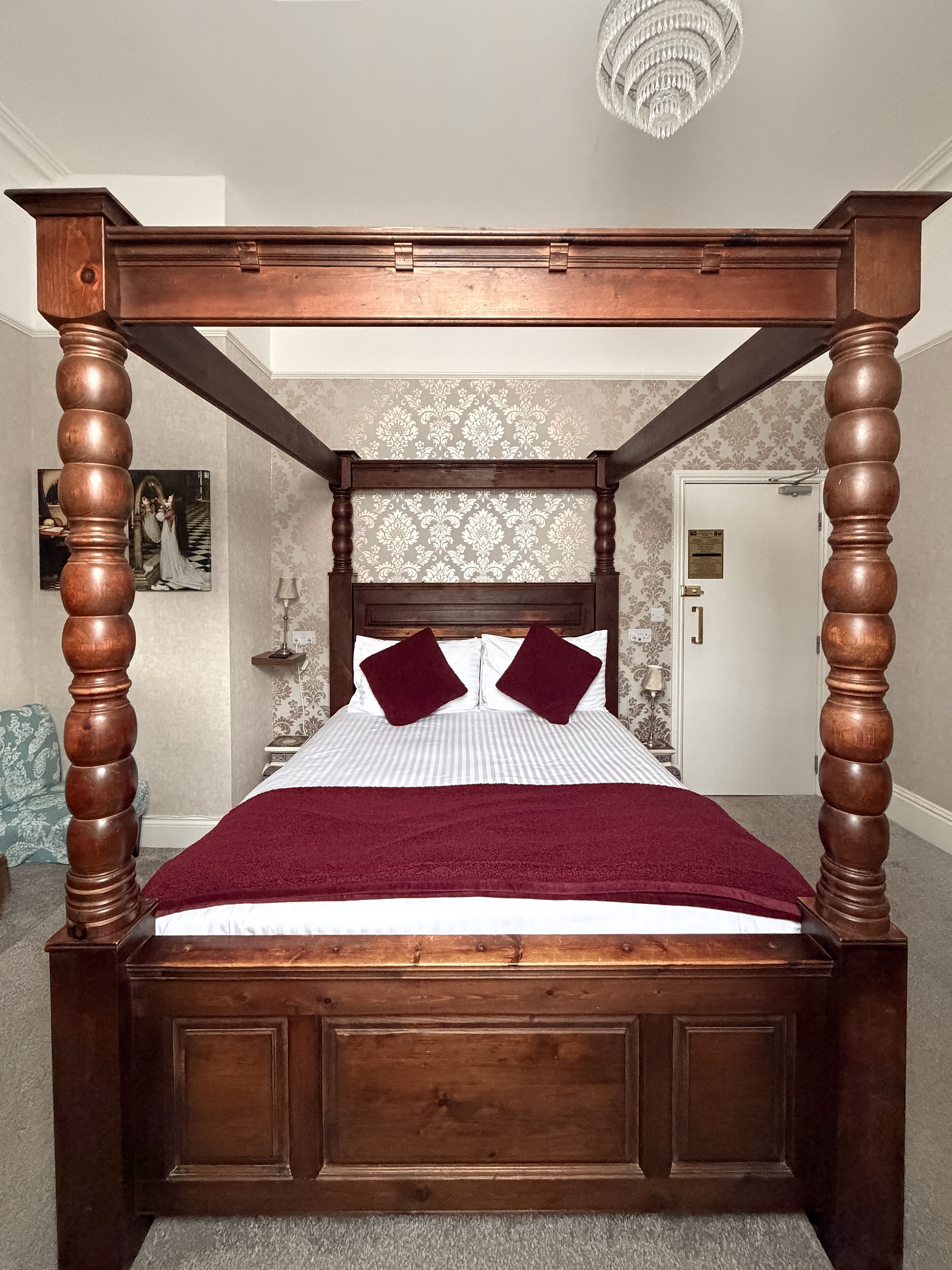 Photo - The Raincliffe Hotel