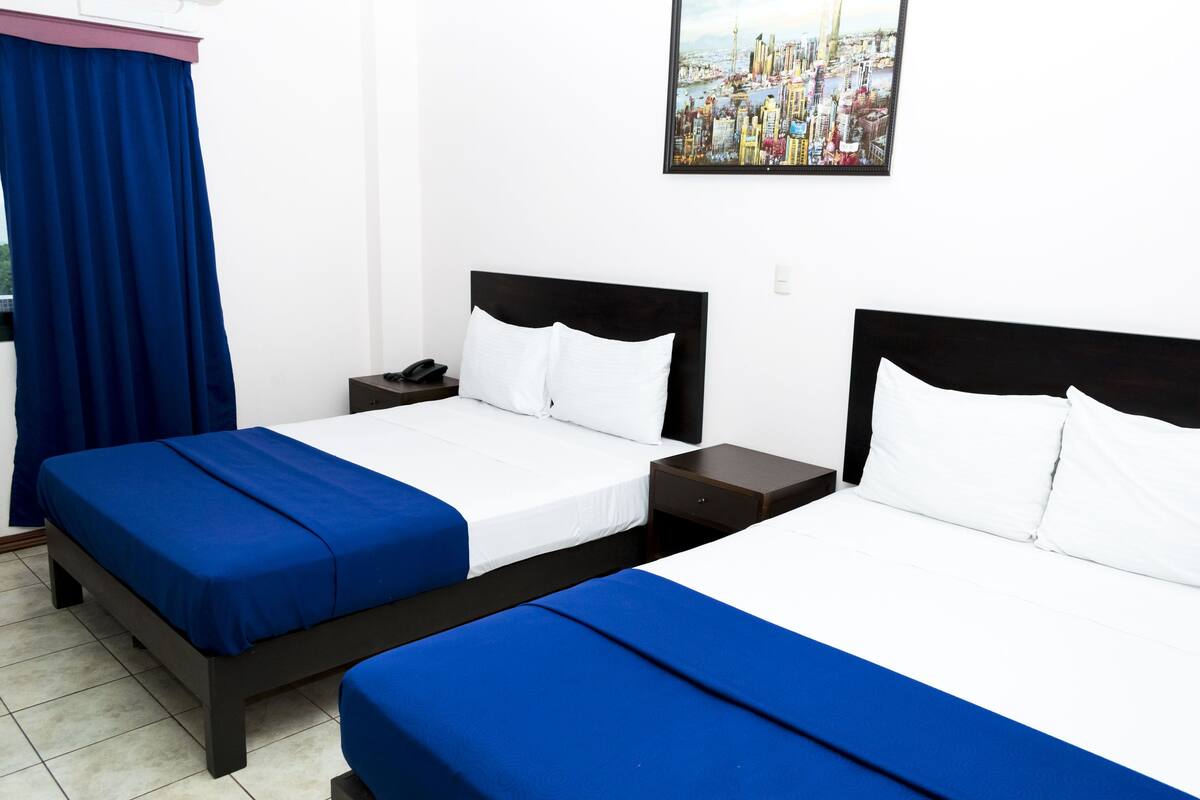 Junior vierpersoonskamer | Gratis wifi, beddengoed