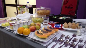 Tägliches inbegriffenes großes Frühstück