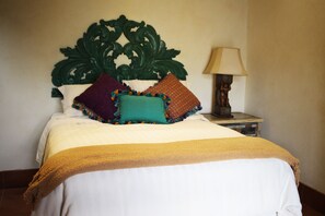 Standard Room, 1 Double Bed (Yellow) | Minibar, in-room safe, iron/ironing board, free WiFi