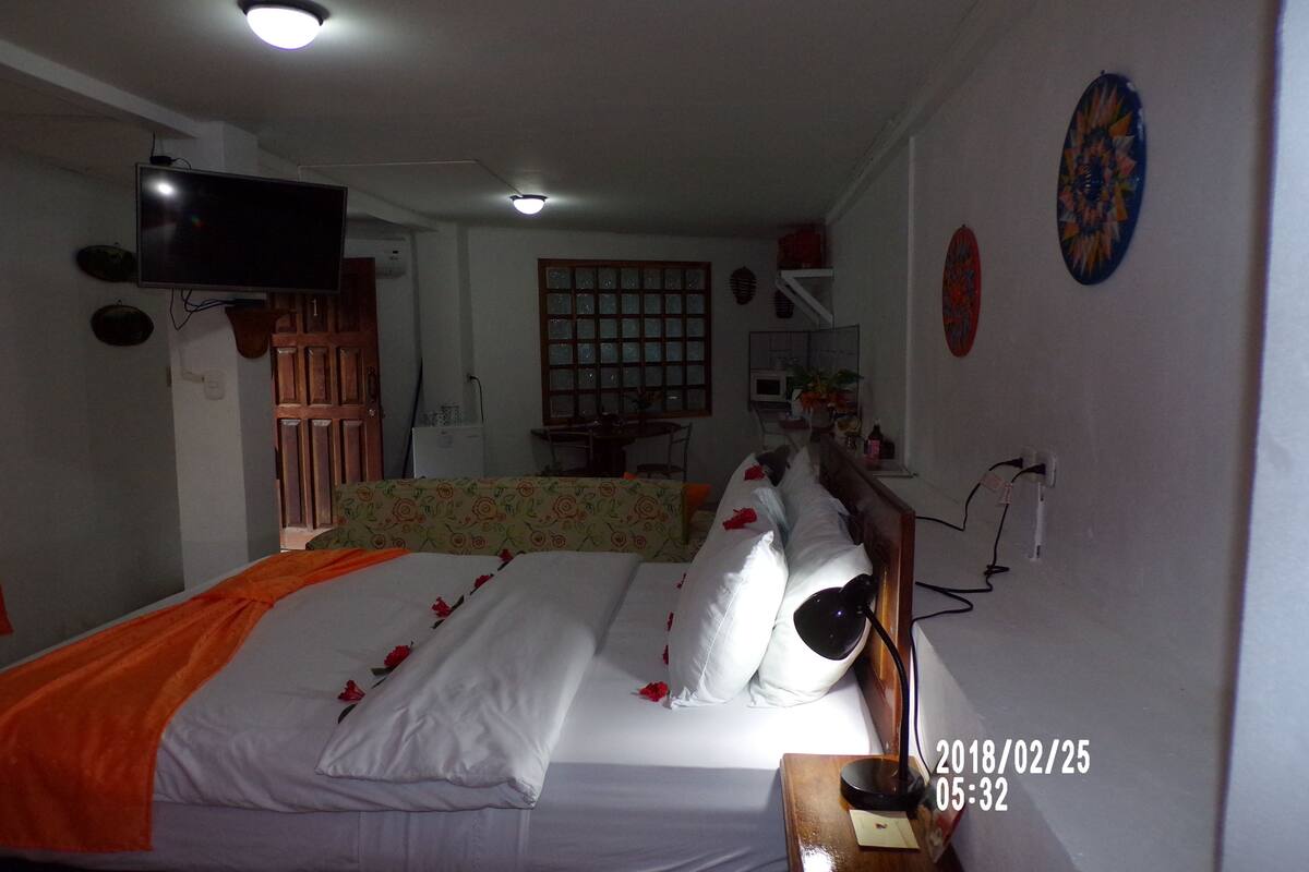 In-room safe, free WiFi, bed sheets