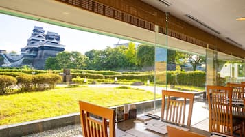 2 restaurants, breakfast, lunch, dinner served; Japanese cuisine