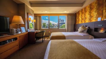 Desk, iron/ironing board, free WiFi, bed sheets