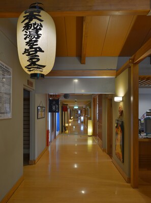 Hallway - Unaginoyu no Yado Takuhide (Osaki)