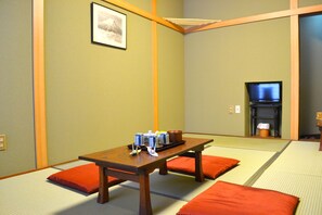 Standard Double or Twin Room, 1 Bedroom | Desk, free WiFi, bed sheets - Ryokan Matsumuraya (Kawagoe)