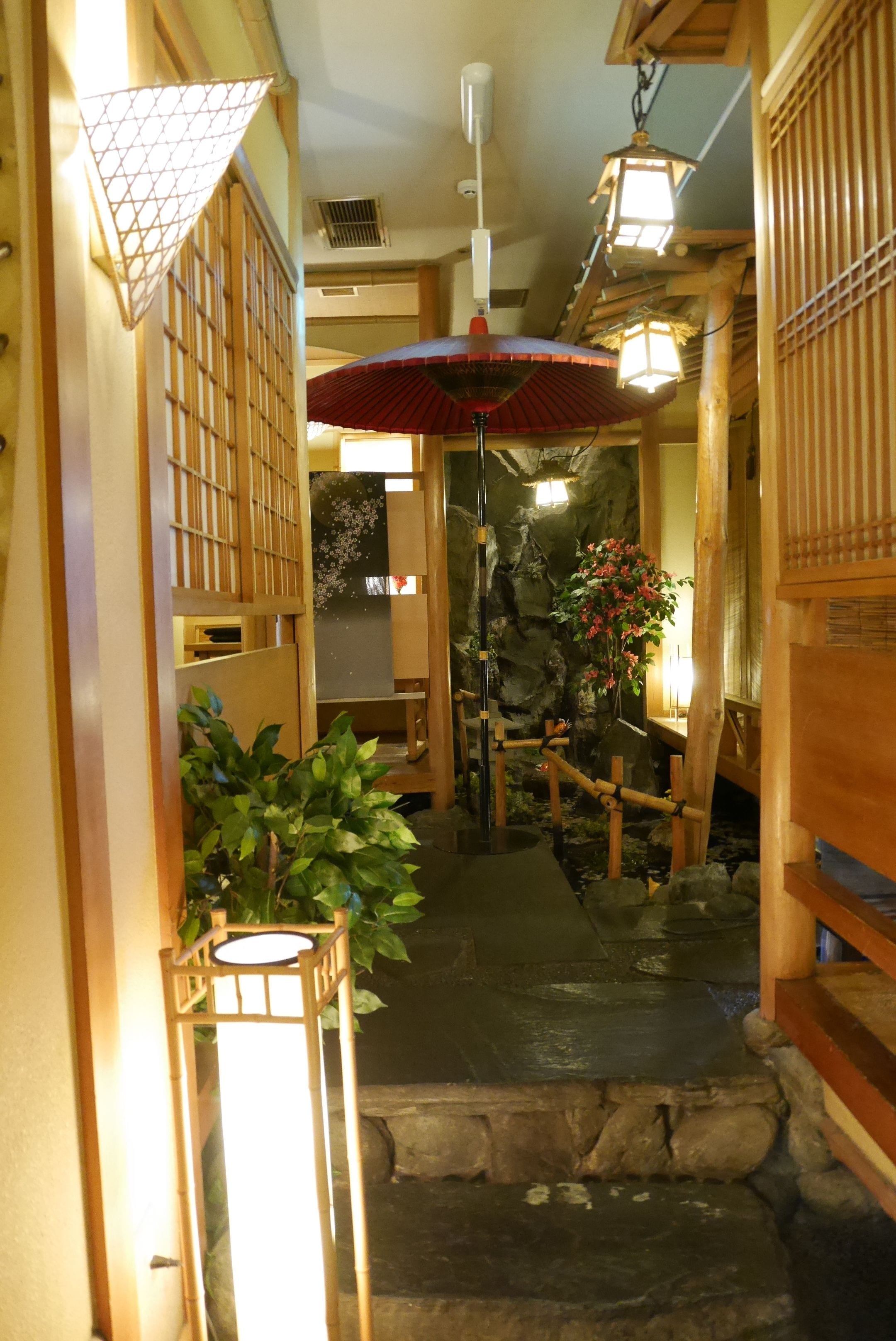 2 間餐廳，供應早餐