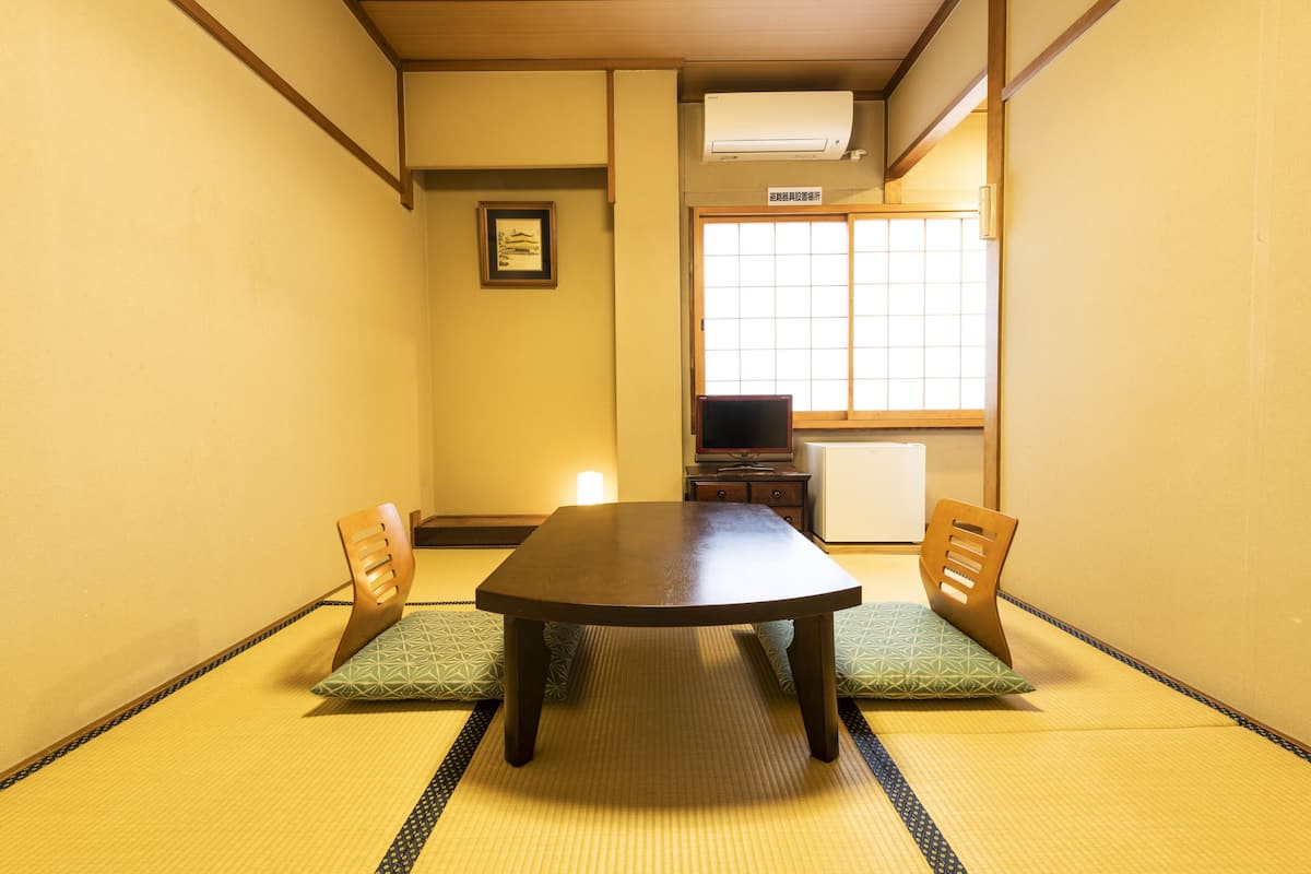 Japanese-Style Twin Room (Check in by 10pm), Non Smoking | 1 bedroom, down comforters, individually decorated