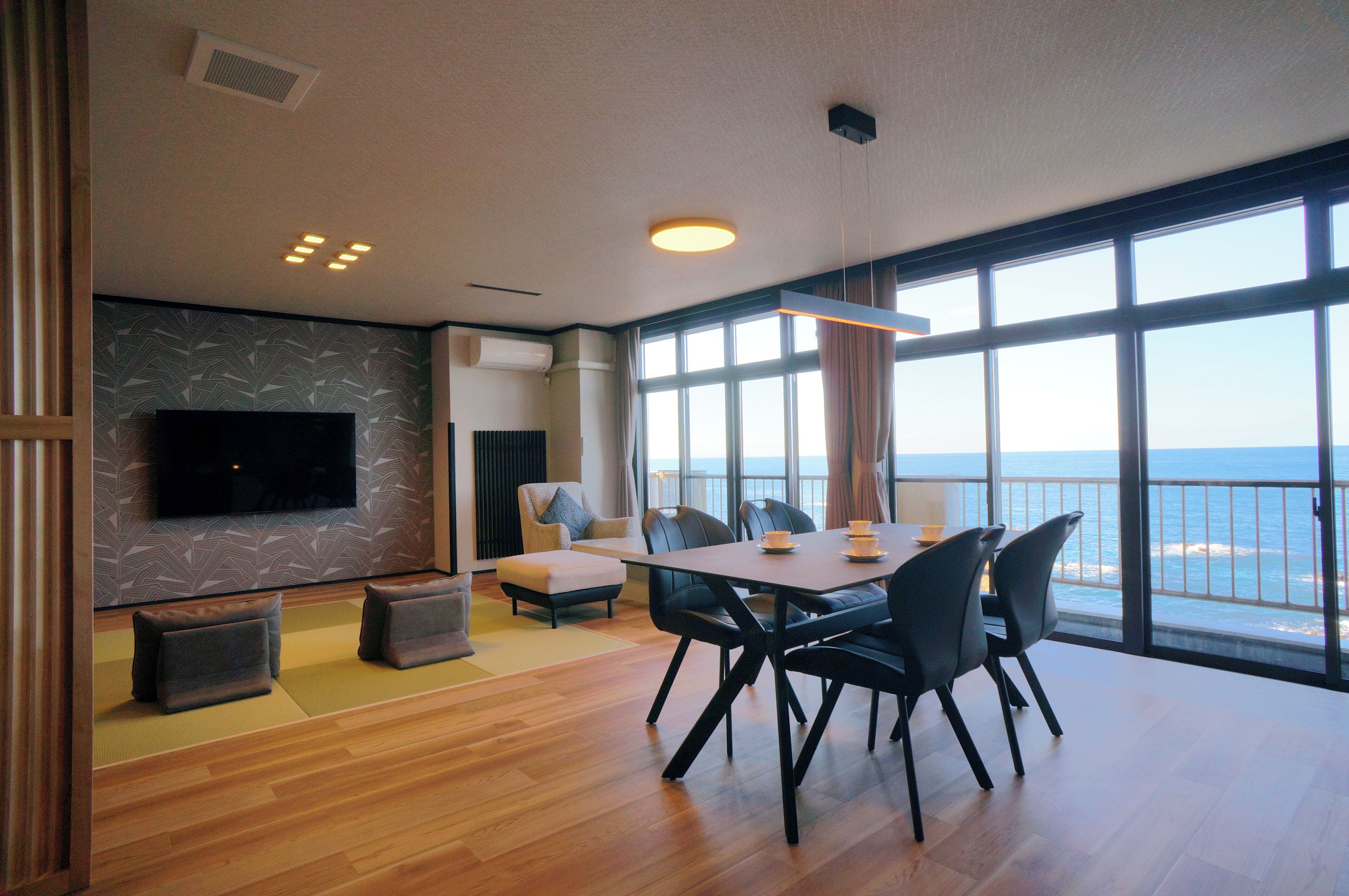 デラックス ルーム 禁煙 オーシャンビュー | 客室ごとに異なる装飾、客室ごとに異なるインテリア