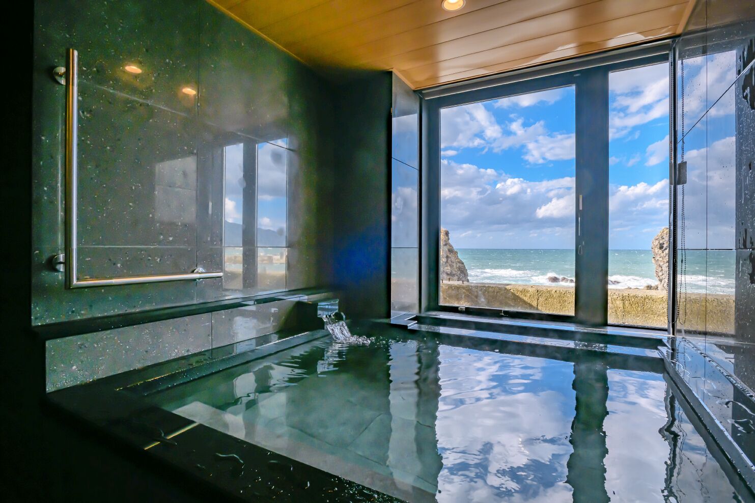 Luxe kamer, niet-roken, uitzicht op zee | Individueel gedecoreerd, individueel gemeubileerd