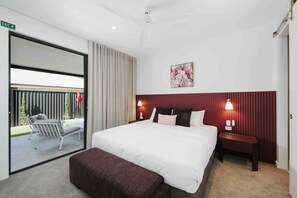 Premium Three Bedroom Villa - Olivia | Minibar, individually decorated, individually furnished - Kirsten Accommodation Mudgee (Mudgee)