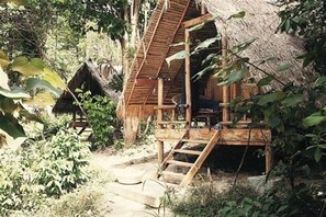 Unclassified image, 3 of 38, button - Robinson Bungalows (Koh Rong Sanloem)