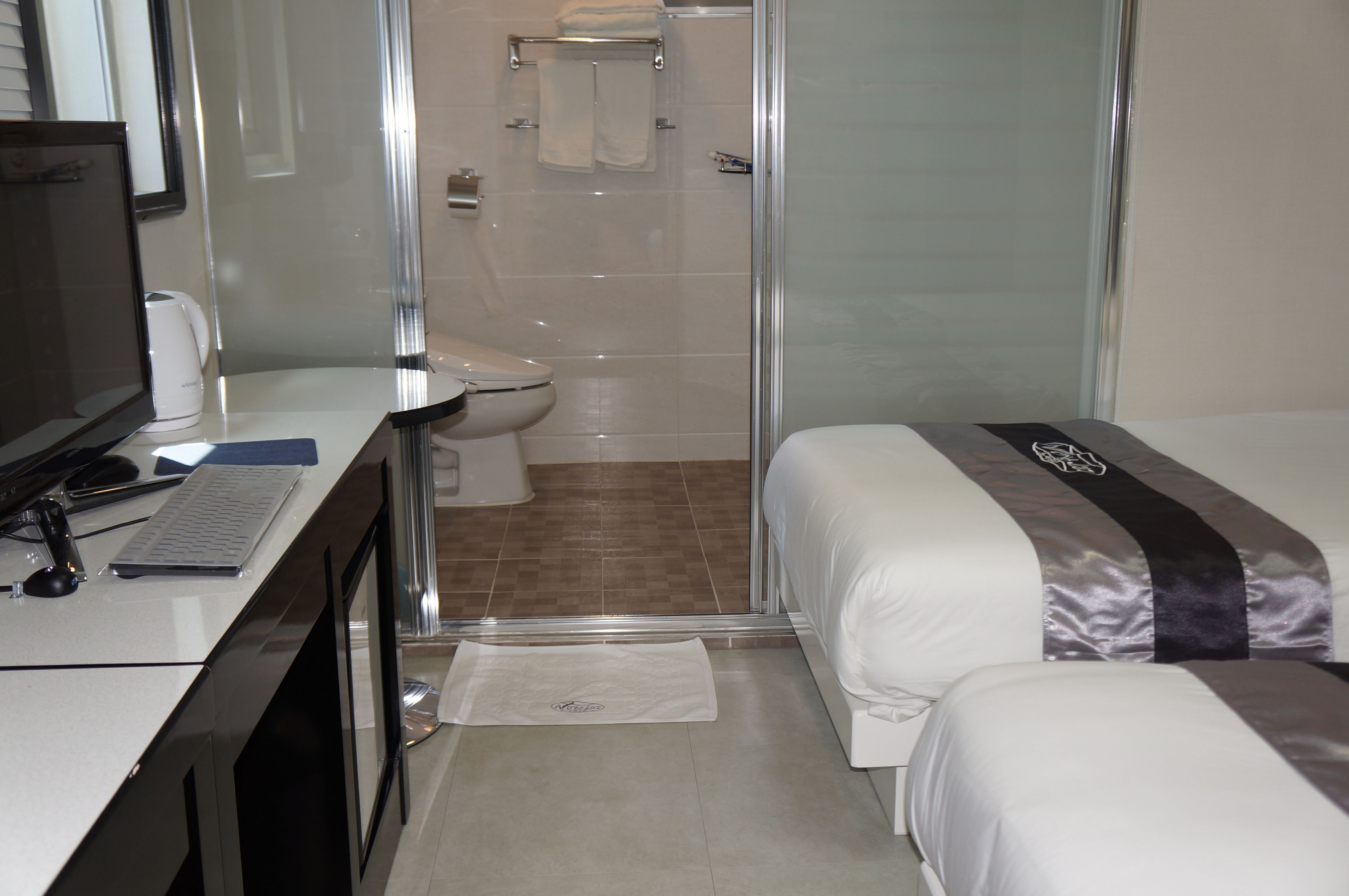 Accessible Room, Kitchen, Parking, Non Smoking, City View | Desk, laptop workspace, blackout curtains, free WiFi