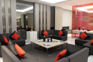 Interior entrance - FOX Hotel Pekanbaru (Pekanbaru)