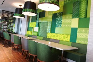Breakfast, lunch, dinner served; international cuisine  - FOX Hotel Pekanbaru (Pekanbaru)