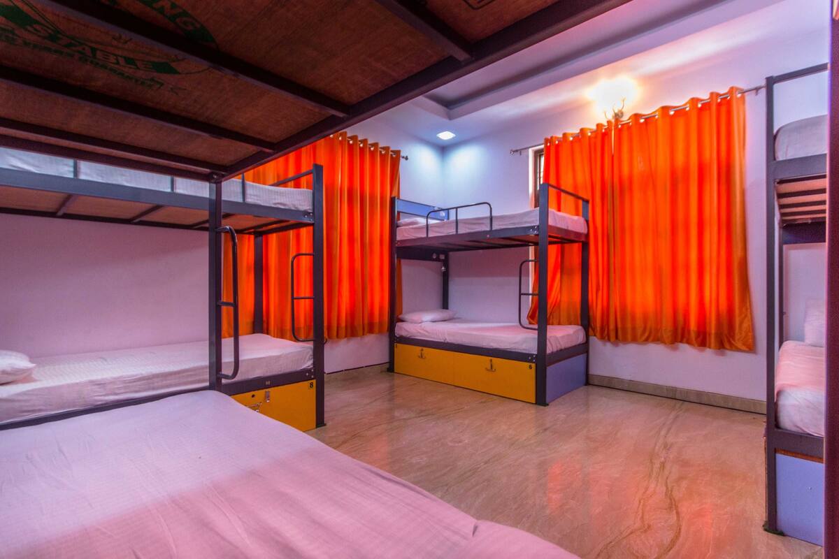 Dormitorio condiviso Premium | Wi-Fi gratuito