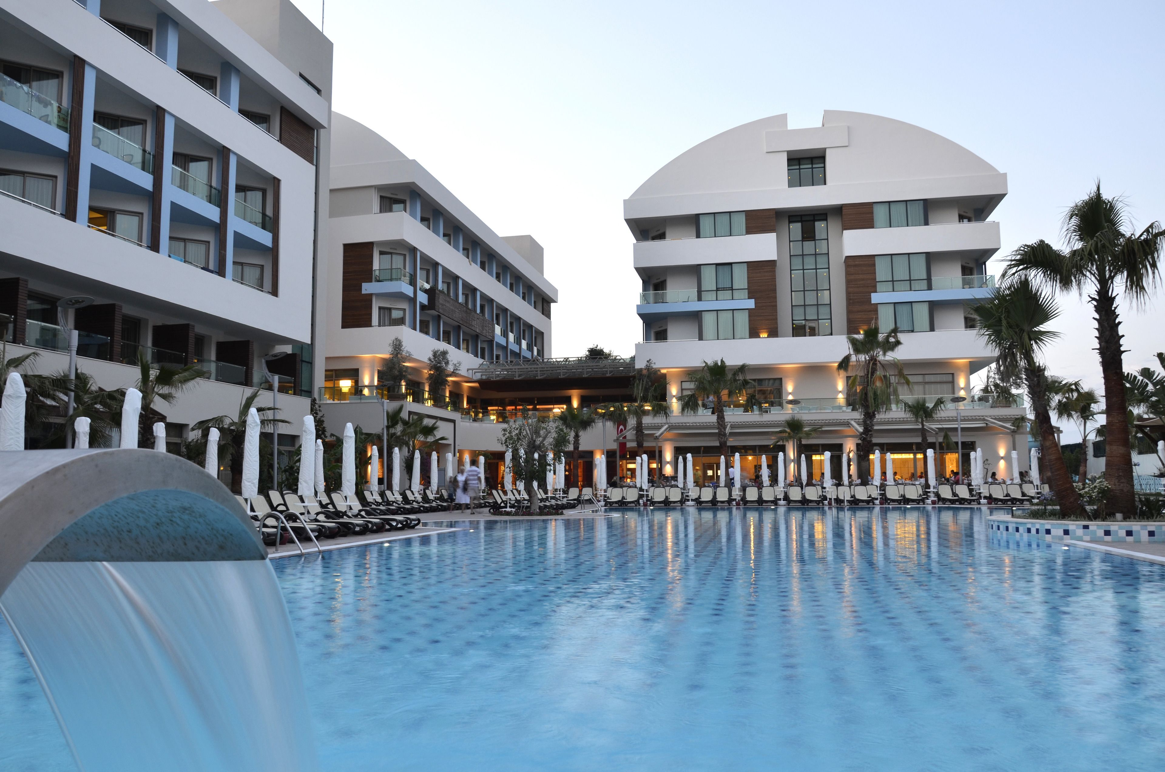 Piscine couverte, piscine extérieure