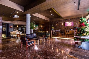 Porch - inhouse Boutique (Taipei)