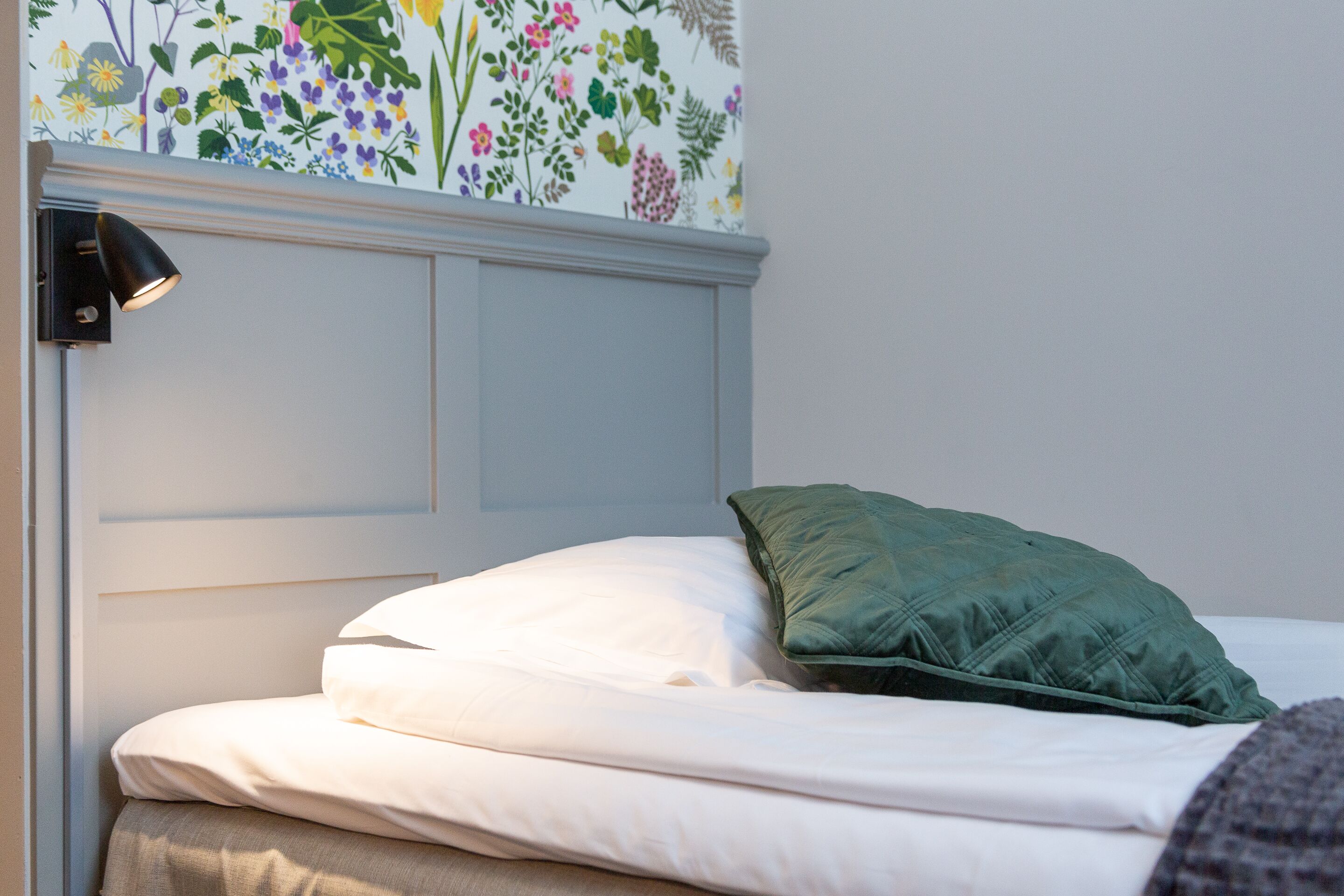 standard single room | 1 bedroom, minibar, blackout curtains, free cots/infant beds