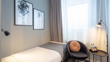 Phòng Tiêu chuẩn, 2 giường đơn | Minibar, màn/rèm cản sáng, nôi (giường cho trẻ sơ sinh) miễn phí