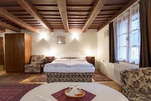 Elite Double Room, Accessible | 9 bedrooms, minibar, desk, free WiFi - Pension Dientzenhofer (Prague)