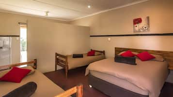 1 habitación y ropa de cama