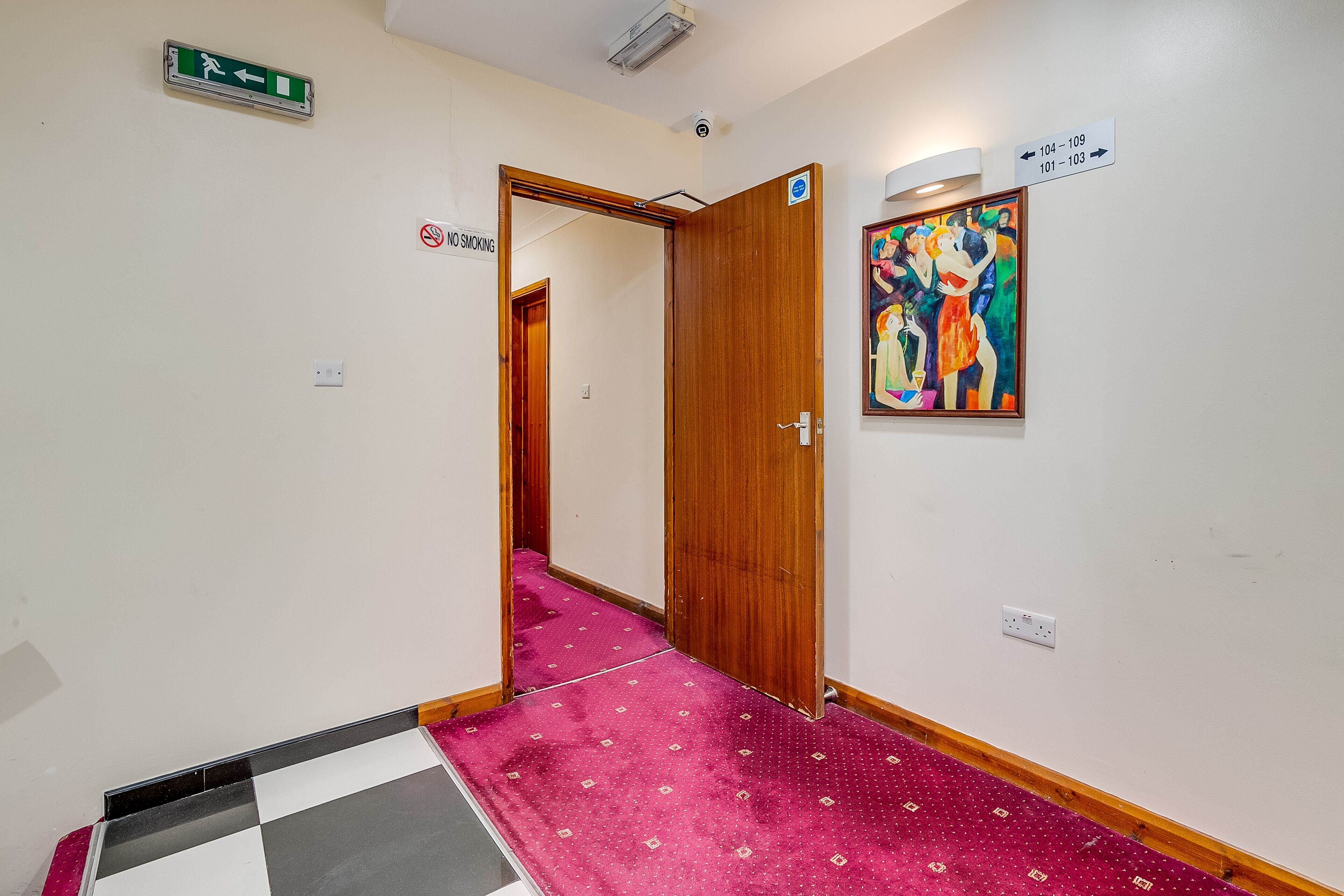 Photo - London Star Hotel