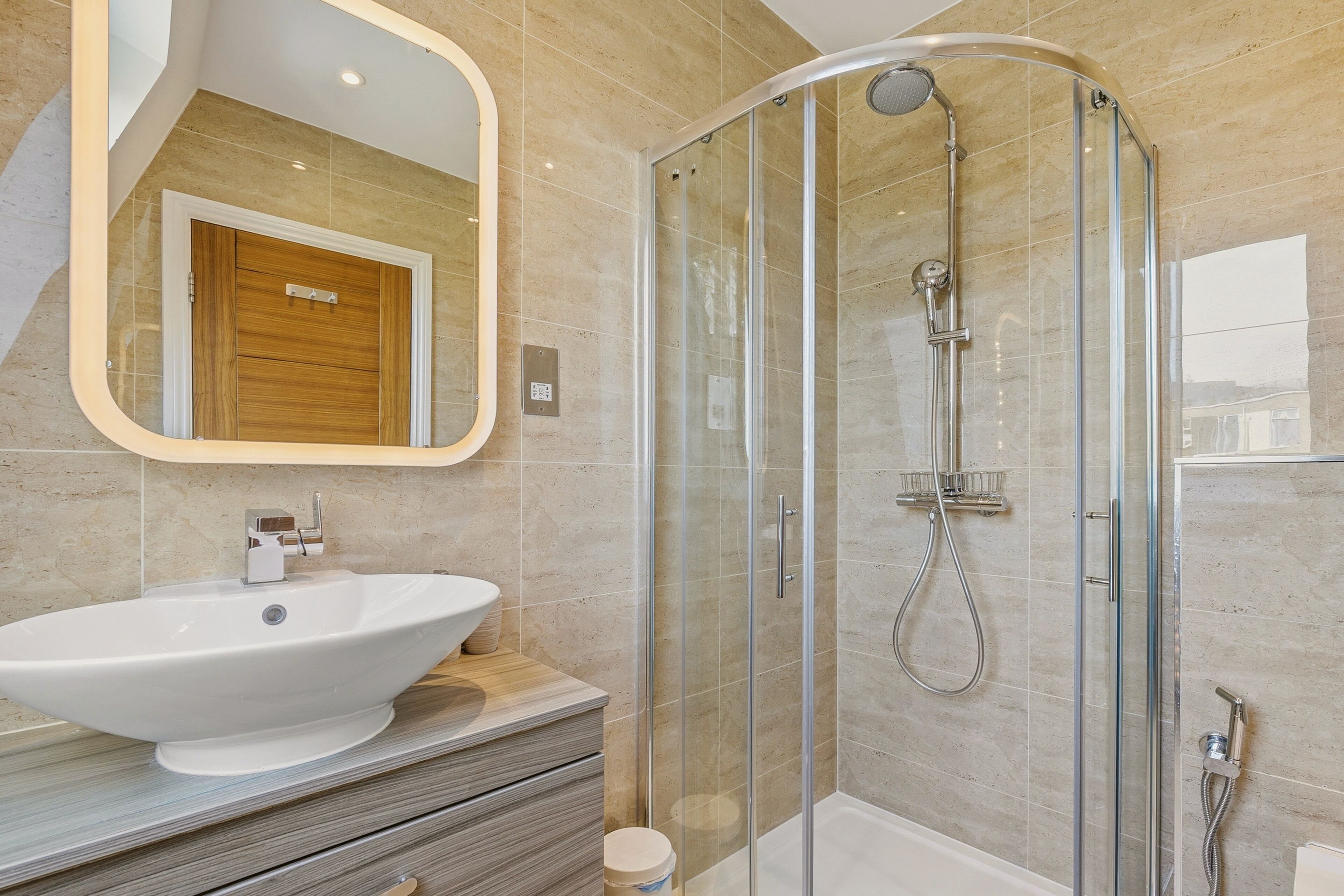 Photo - London Star Hotel