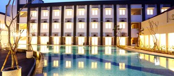 Front One Akshaya Hotel Karawang