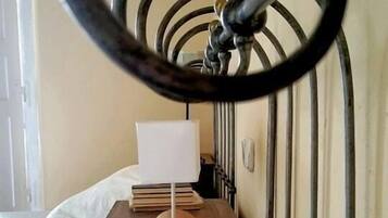 Economy Double Room | Desk, rollaway beds, free WiFi